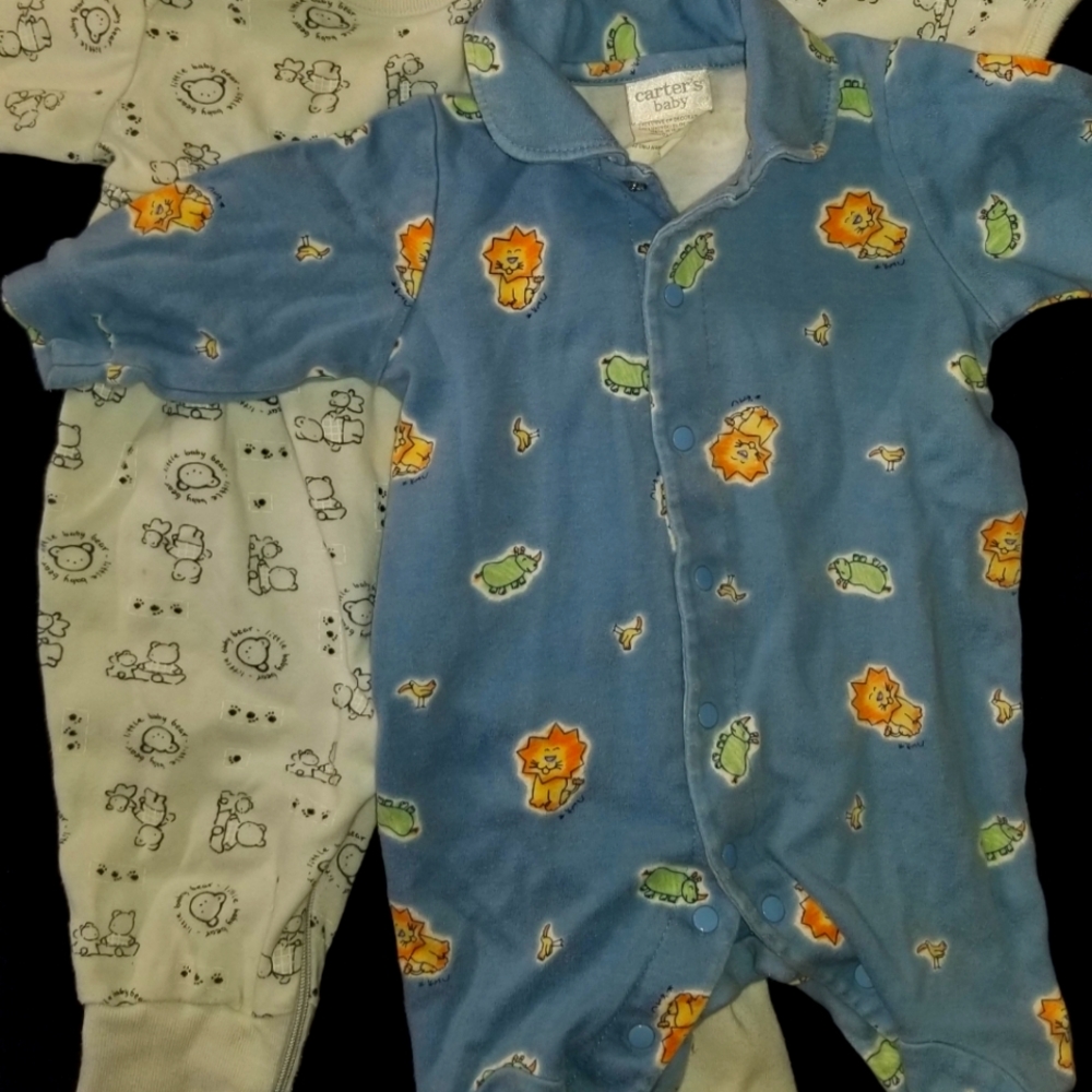Lot of 2: long sleeve rompers 0-3 mo